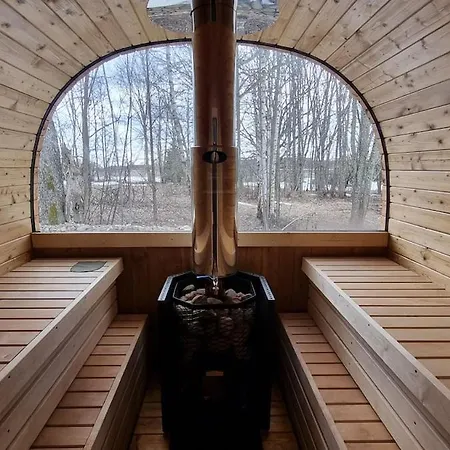 Cozy, Private Country With A Garden And Sauna
