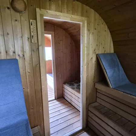 Cozy, Private Country With A Garden And Sauna 度假居