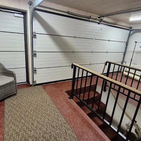 Сasa de vacaciones Cozy, Private Country With A Garden And Sauna