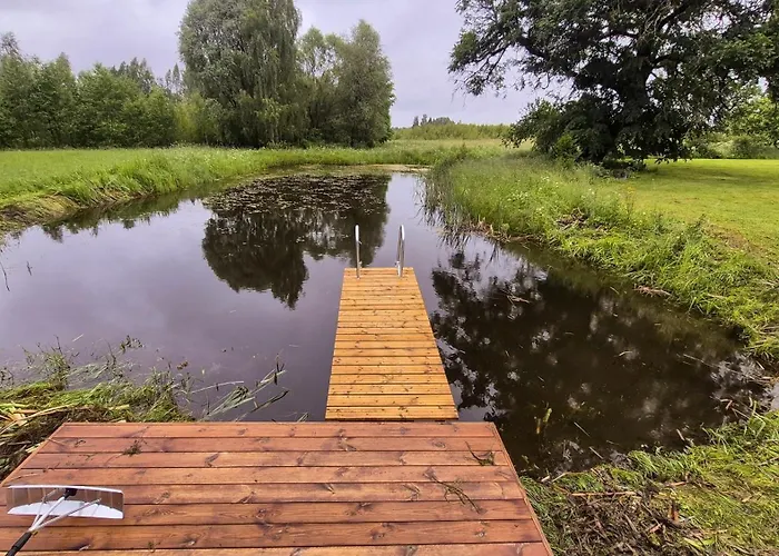 Сasa de vacaciones Cozy, Private Country Home With A Garden And Sauna *